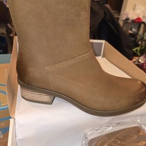 Dansko Brianne Waterproof Brown Leather Ankle Boots
